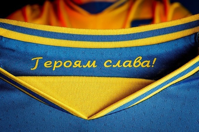  УЕФА и Украинская ассоциация футбола решили: лозунгу «Героям Слава!» быть