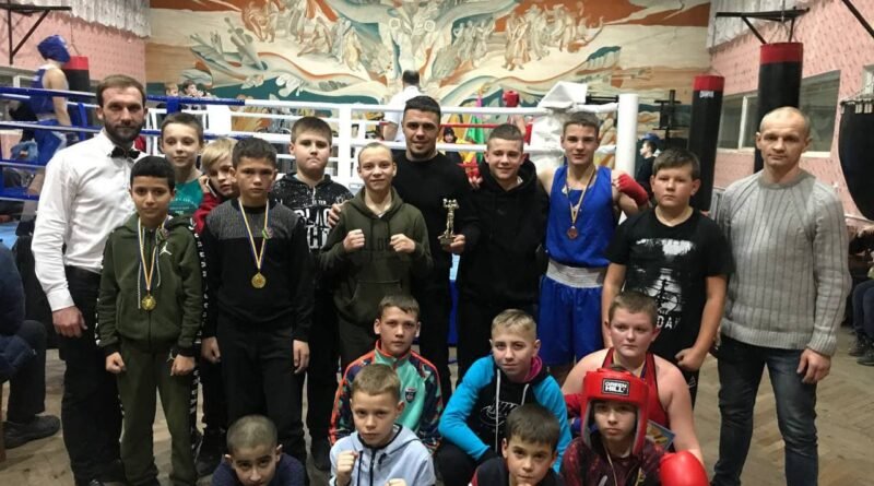  Воспитанники Балаклейской ДЮСШ Балаклейского городского совета Харьковской области приняли участие в 4-м Открытом областном турнире по боксу